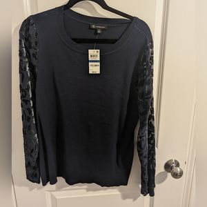 NWT Velvet sheet sleeved blouse